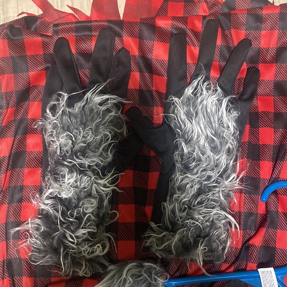 Hungry Howler Werewolf Costume - Picture 7 of 10